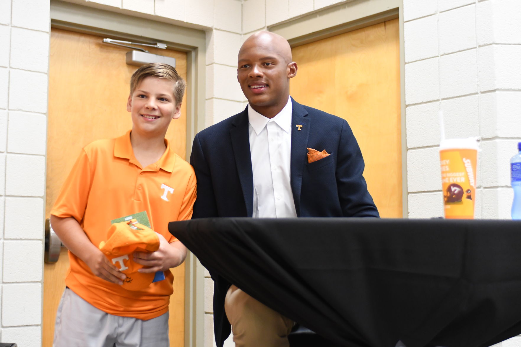 Joshua Dobbs, Kirk Tipps